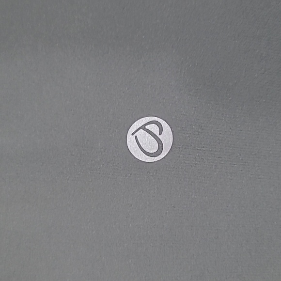 Yoga Shorts with Pockets - Sage - Picture 5 of 7